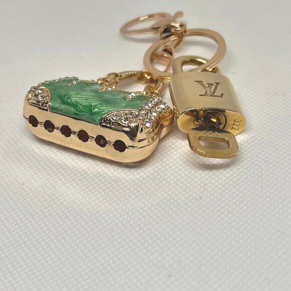 Louis Vuitton Gold Brass Lock and Key Set #322 on Green Purse Keychain - Picture 1 of 3